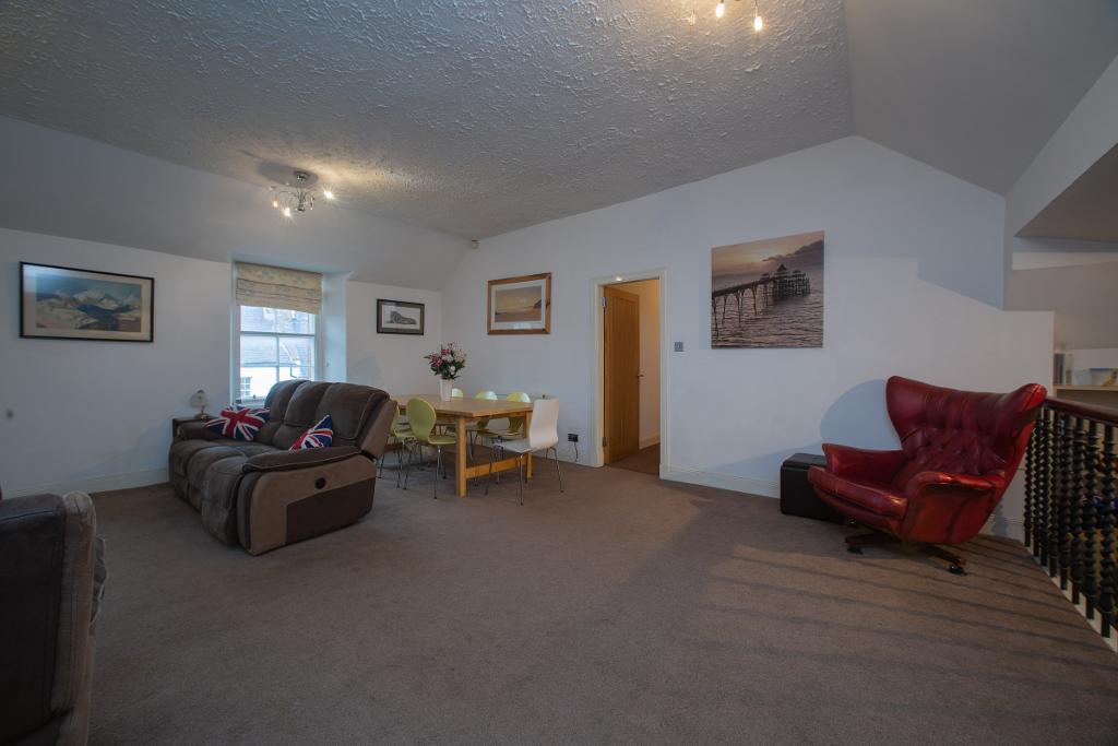 High Street, Auchtermuchty, KY14 7AP