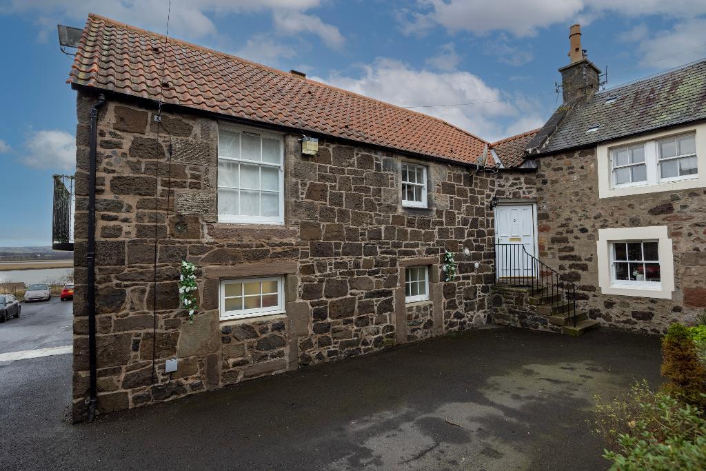 St Katherine's Mews, 116 High Street, Newburgh, Fife, KY14 6DA